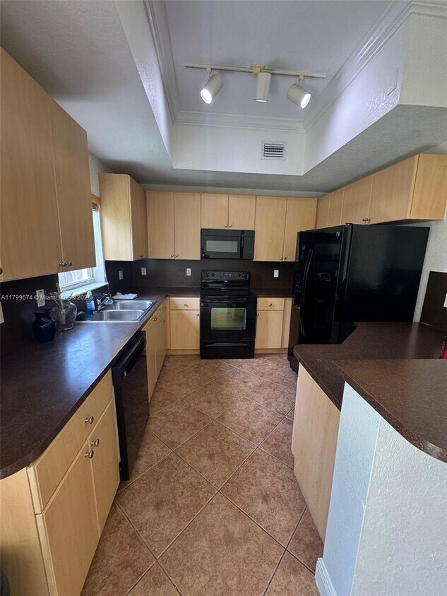 Foto principal - 8908 SW 223rd Terrace