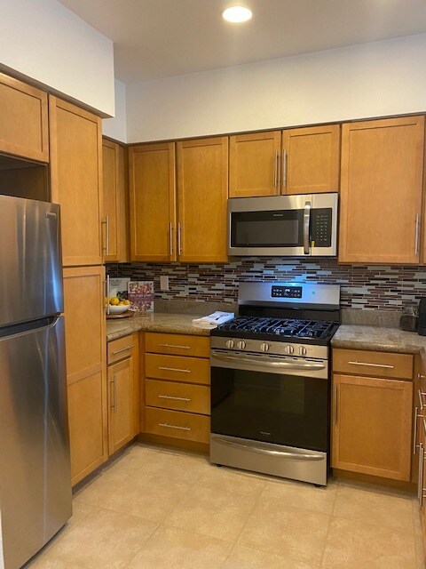 Foto del edificio - 6400 Crescent Park E