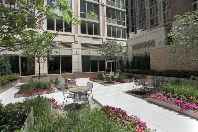 Building Photo - 1510 Lexington Avenue