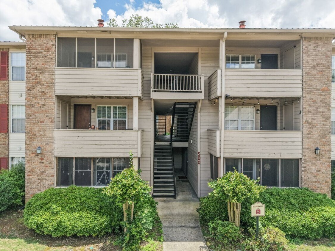 Foto principal - 505 Patton Chapel Way