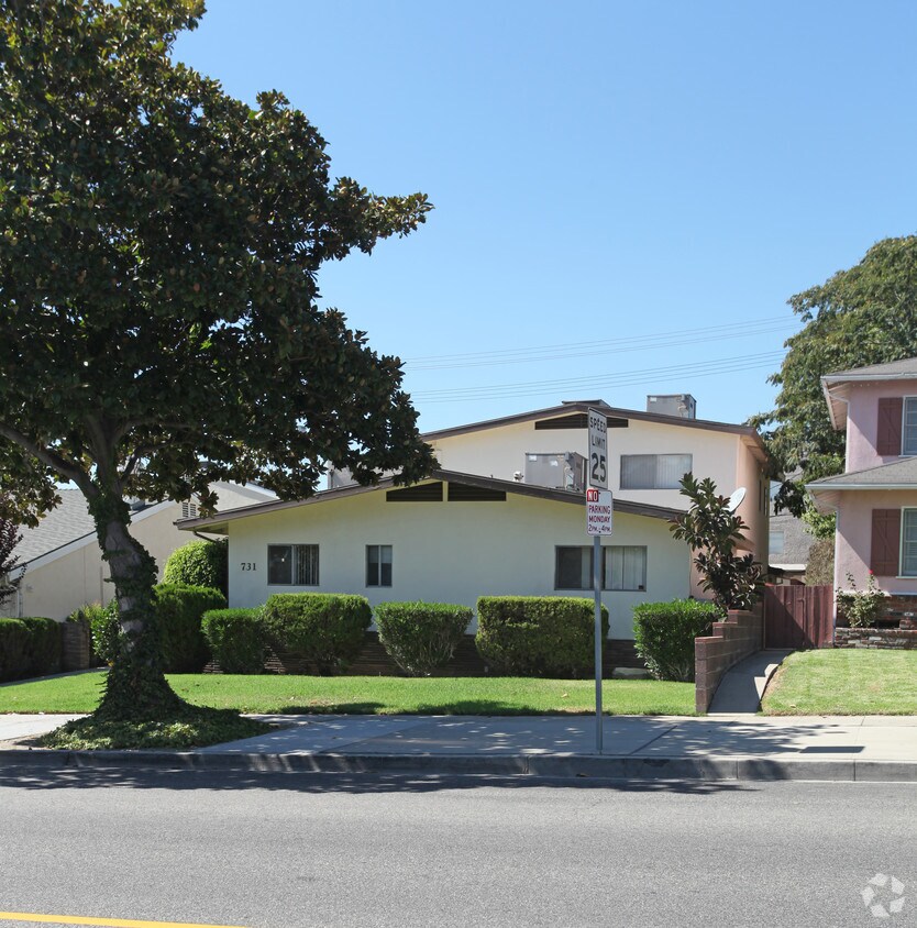 Building Photo - 731 E Magnolia Blvd