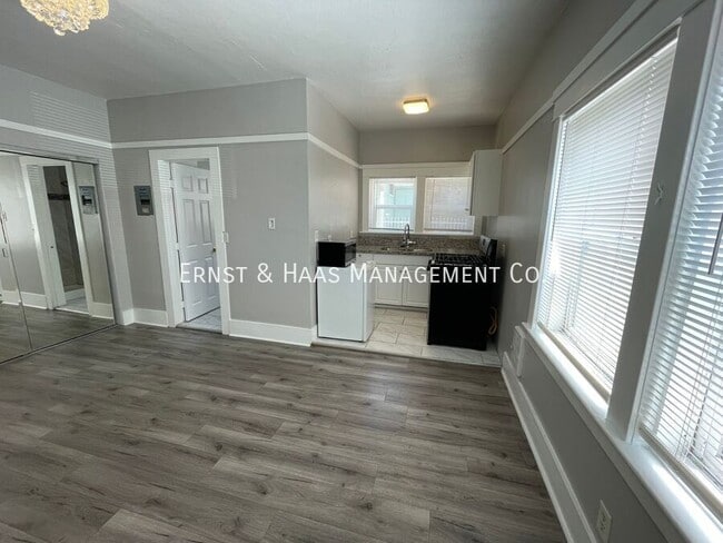 Foto del edificio - 354 Chestnut Ave