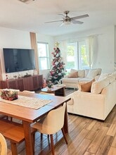 Building Photo - 15379 Shonan Gold Dr