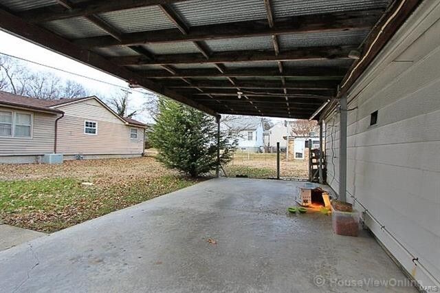 Building Photo - 1724 Bloomfield Rd