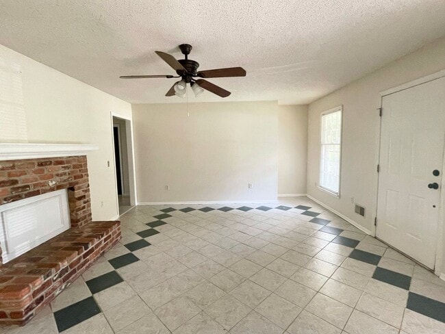 Building Photo - Irmo