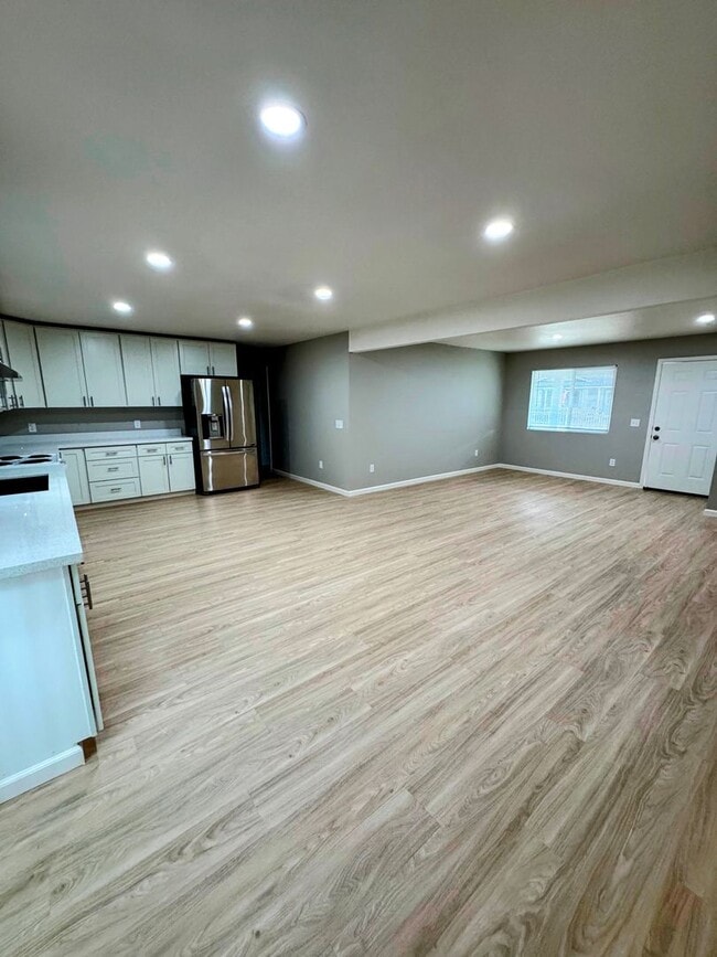 Building Photo - 16116 Mistletoe Ln