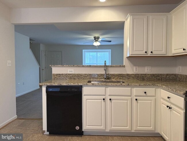 Building Photo - 205 Merrill Ct