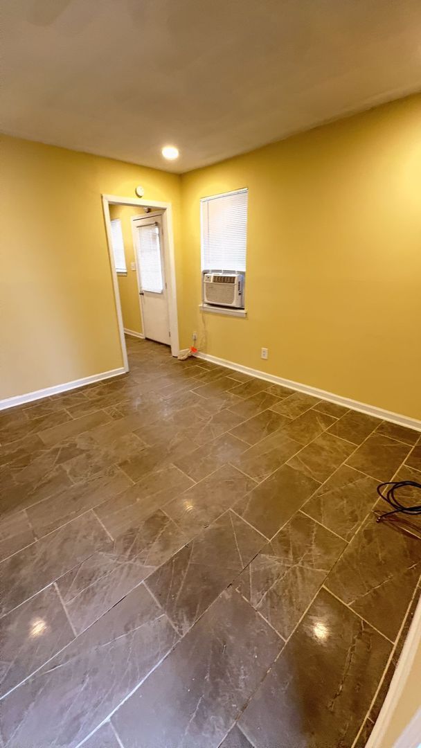 Building Photo - Cute Duplex in Prospect Park