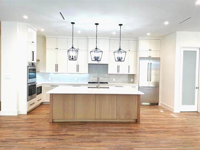 Foto del edificio - 4424 University Blvd