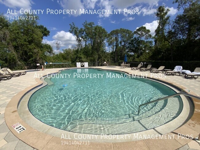 Foto del edificio - 5207 Manorwood Dr