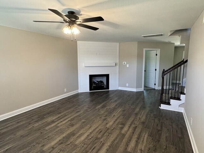 Foto del edificio - 3562 Torrington Ln