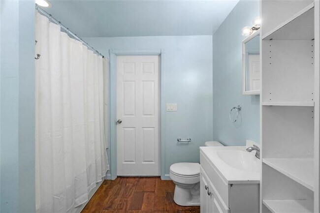 Foto del edificio - 3-Bedroom Home in Carrick on Private Street