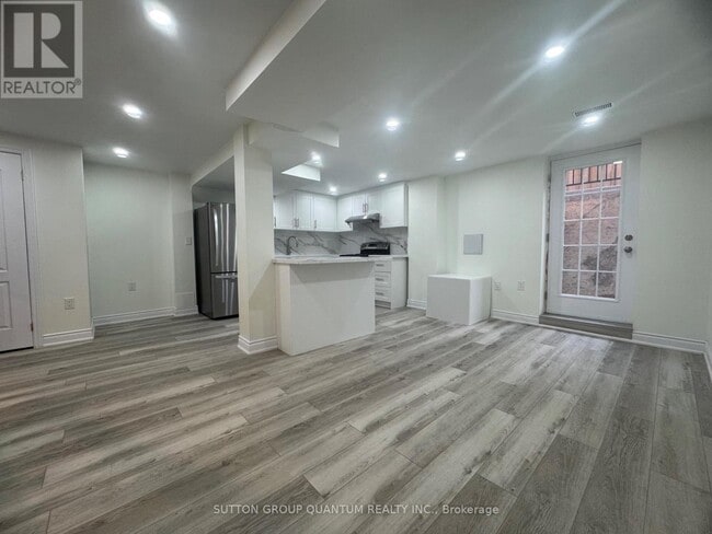 Building Photo - 136 Atkins Cir