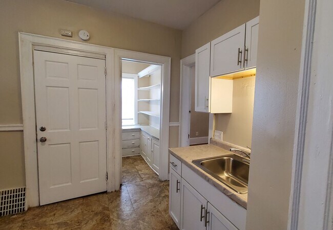 Foto del edificio - 2445-47 N 34th St