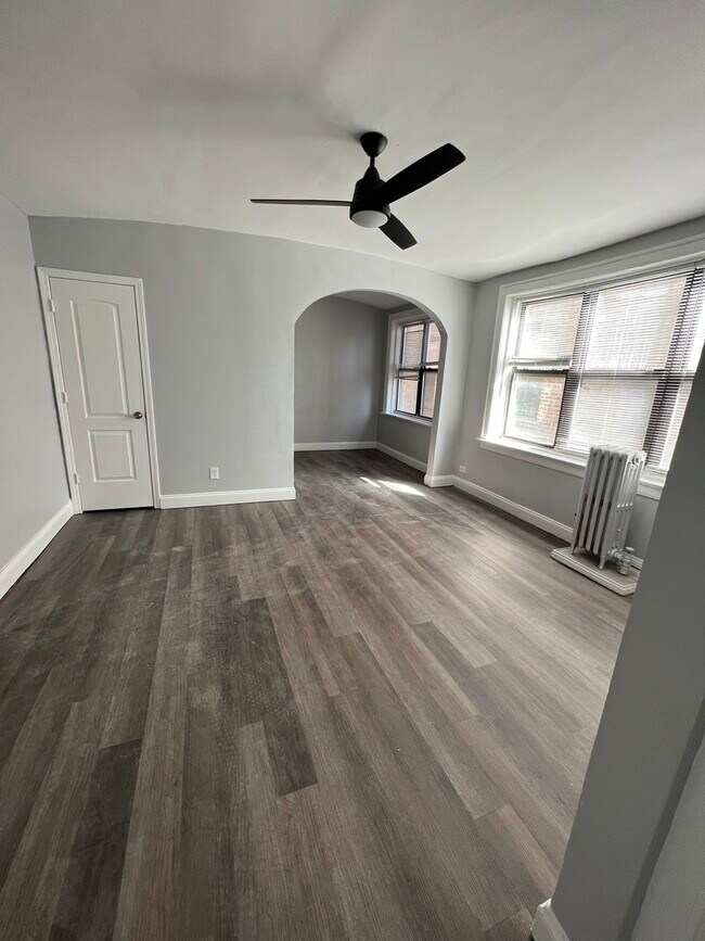 Foto del edificio - 6916 S Clyde Ave