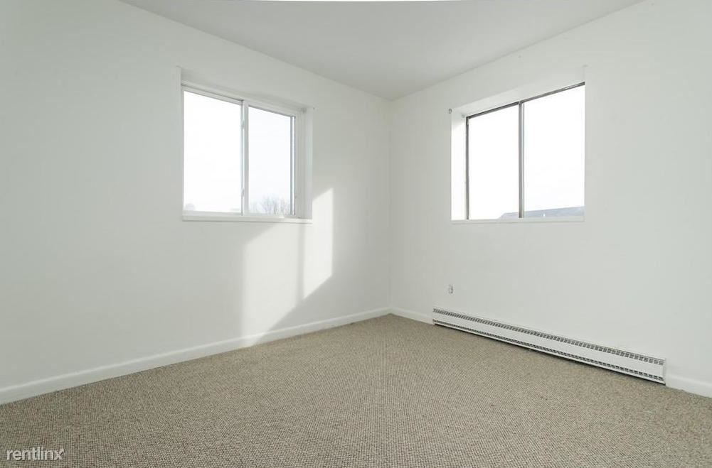 Building Photo - Studio, 1 bath  - 187 Calumet Street 1