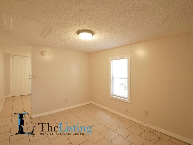 Foto del edificio - 1005 Pine Ave