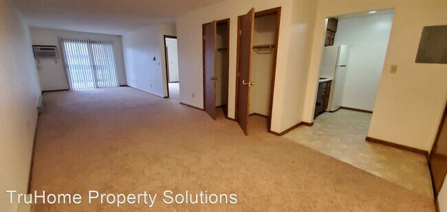 Building Photo - 2511 Knight Dr