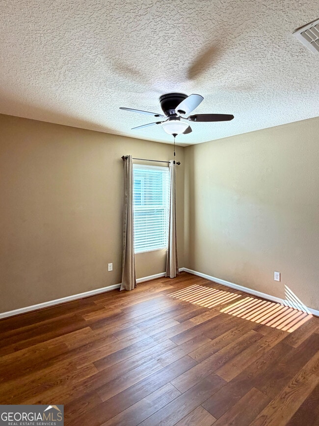 Building Photo - 227 Brooklet Cir