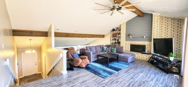 Building Photo - 1813 Calico Ln