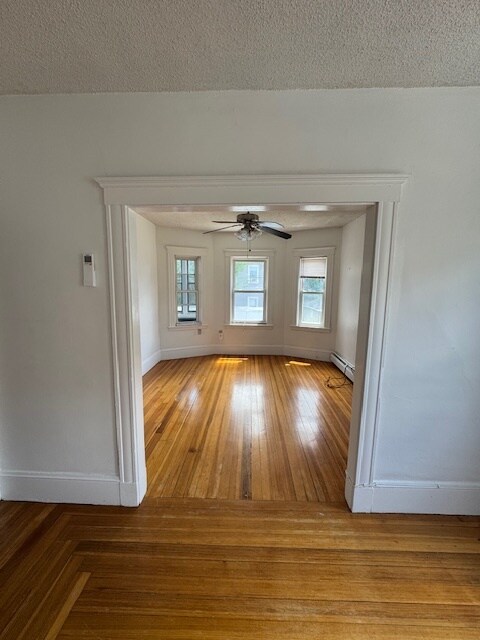 Foto del edificio - 141 Hillsdale Rd
