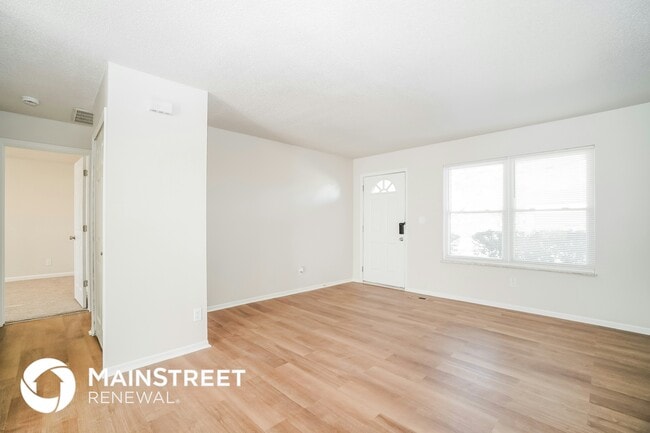 Building Photo - 5761 Ricardo Dr