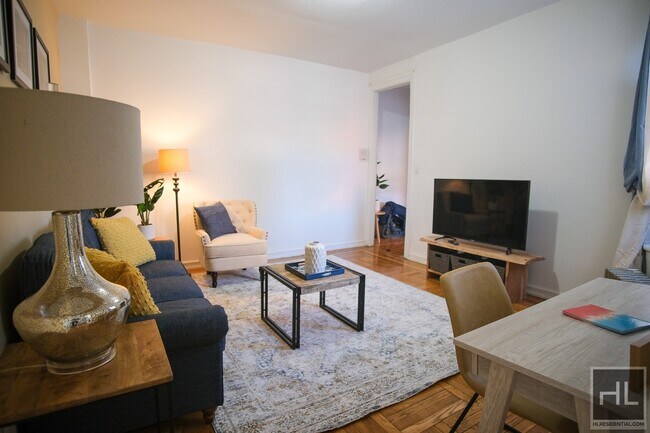 Foto del edificio - 1 Bedroom in Hudson Heights