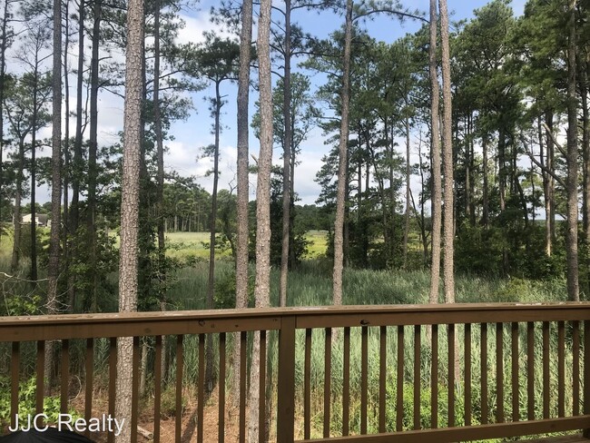 Building Photo - 6 br, 3 bath House - 213 Bay Tree Beach Road