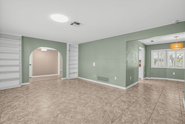 Building Photo - 2876 Captiva Dr