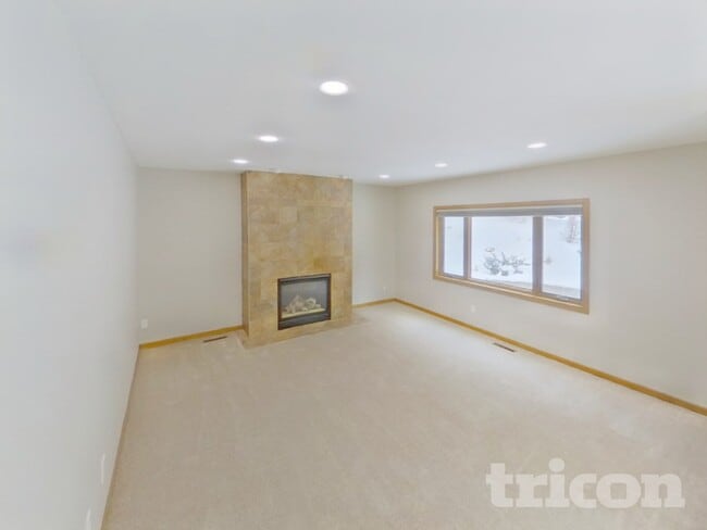 Building Photo - 2303 Leyland Cir