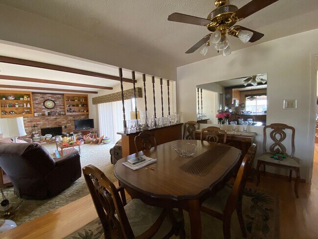 Building Photo - Charming 3 Bed, 2 Bath - Gardener Included...