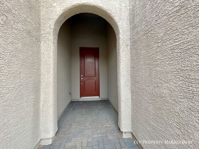 Building Photo - 992 Whitworth Ave