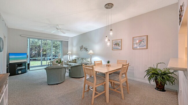 Foto del edificio - 8750 Olde Hickory Ave