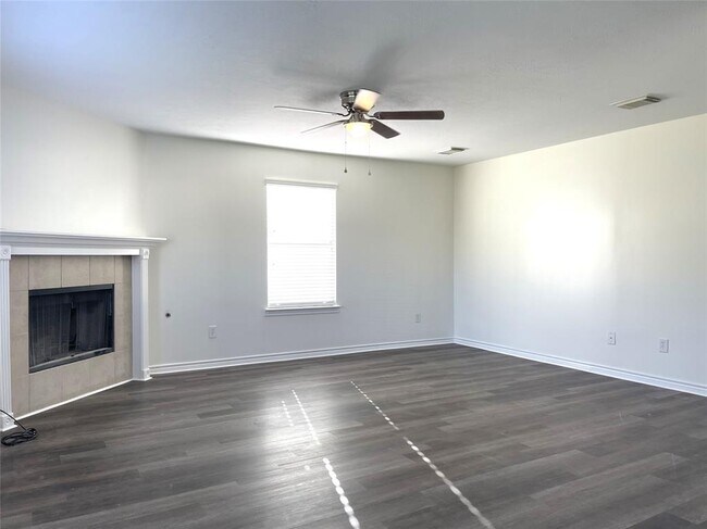 Foto del edificio - 19846 Rustic Lake Ln