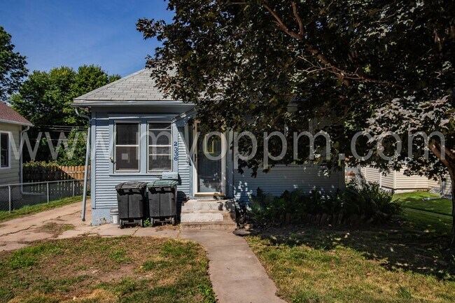 Foto del edificio - Lovely 2 Bedroom / 1 Bathroom Home | Benson