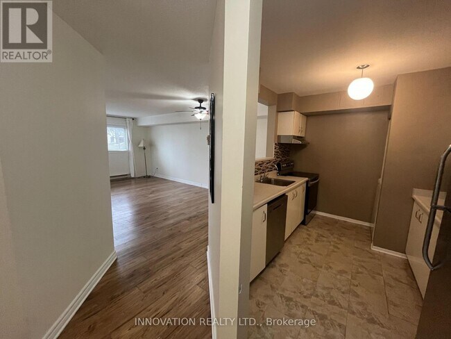 Building Photo - 316 Lorry Greenberg Dr