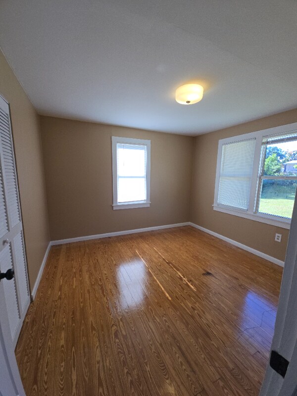 Building Photo - 906 Johns St