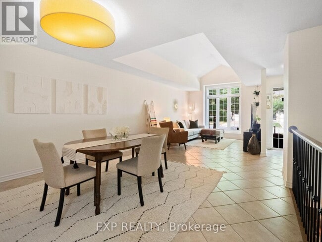 Building Photo - 3241 Montrose Rd