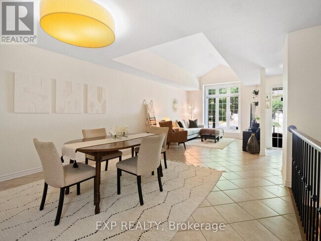 Photo du bâtiment - 3241 Montrose Rd