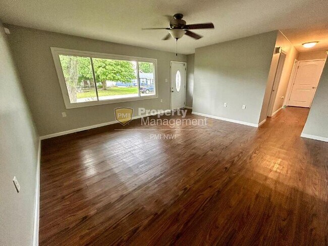 Foto del edificio - 757 Fox River Rd