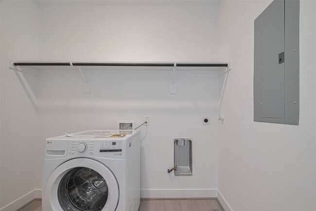 Foto del edificio - 1340 W 24th St