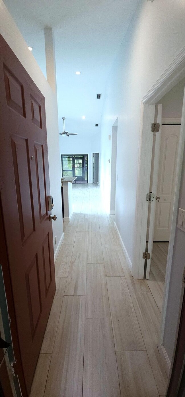 Building Photo - 3784 Collinwood Ln