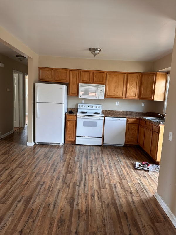 Foto del edificio - 8403 Robin Hill Dr