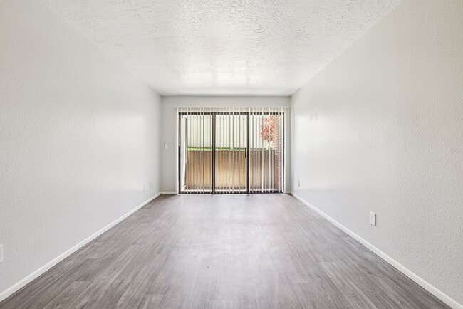 1x1 Renovated - Fox Creek