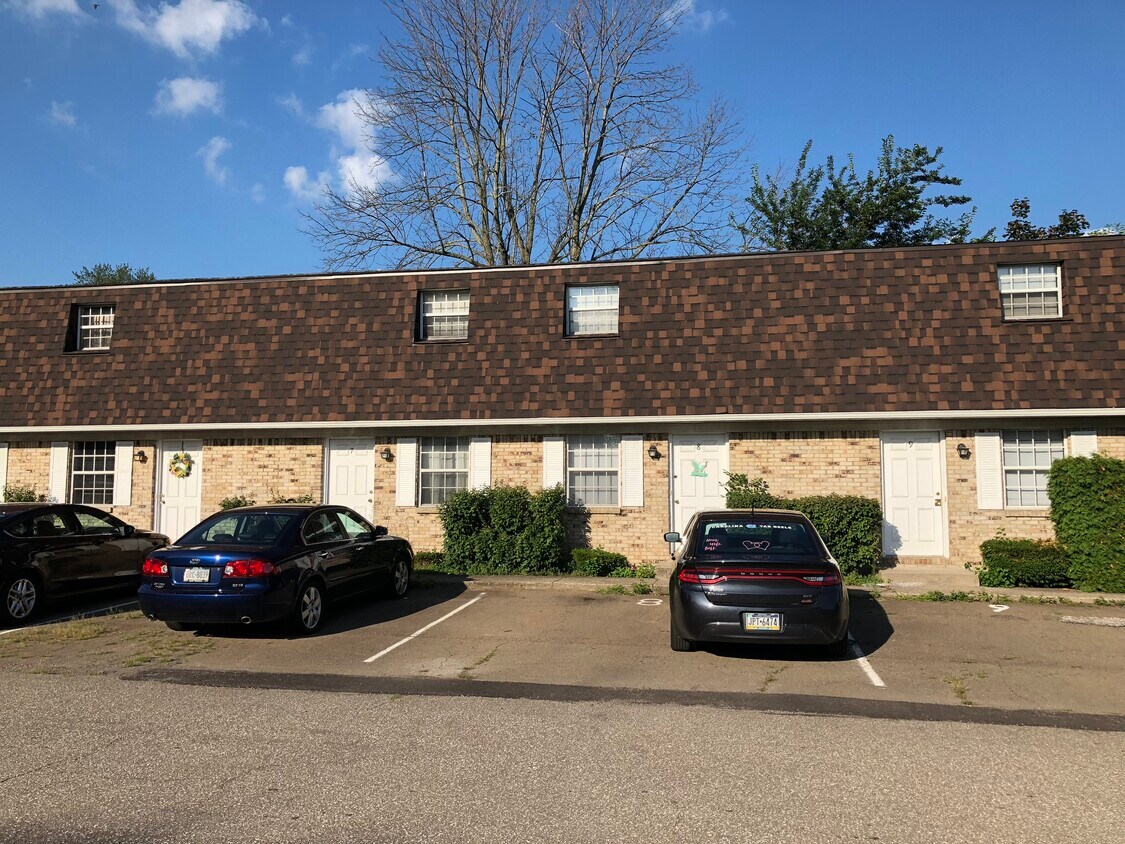Primary Photo - 4165 W Ridge Rd