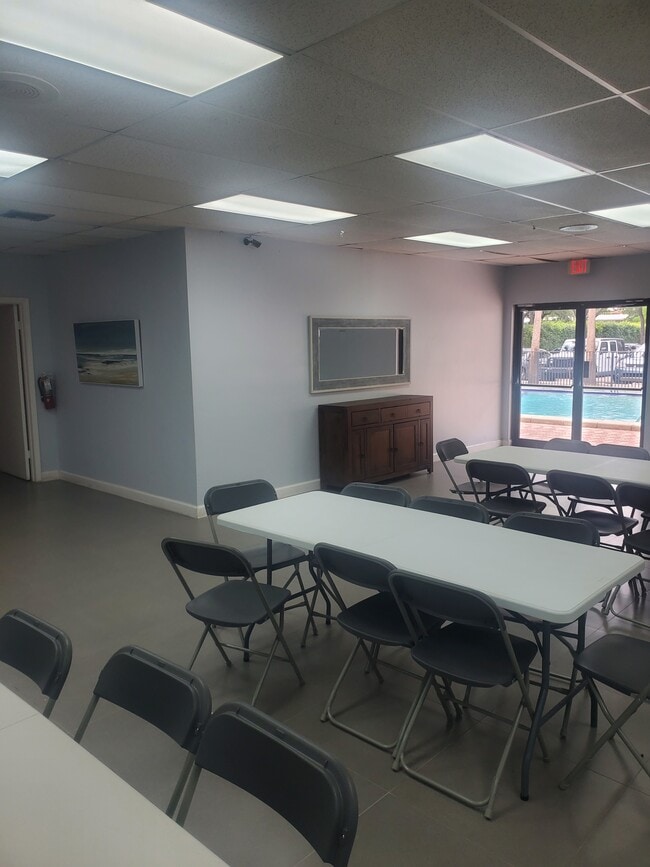Clubhouse - 6700 Cypress Rd (Plantation, FL) Apartment