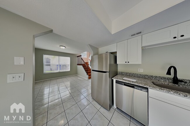 Building Photo - 3442 Coachlight Dr