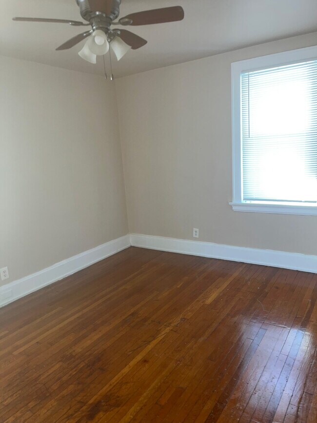 Foto del edificio - 1261 Rutledge Ave