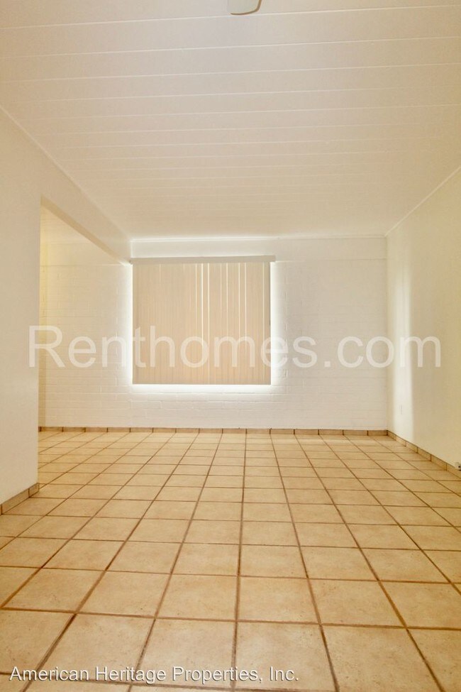 Building Photo - 2 br, 2 bath House - 5034 W. Point Loma Blvd