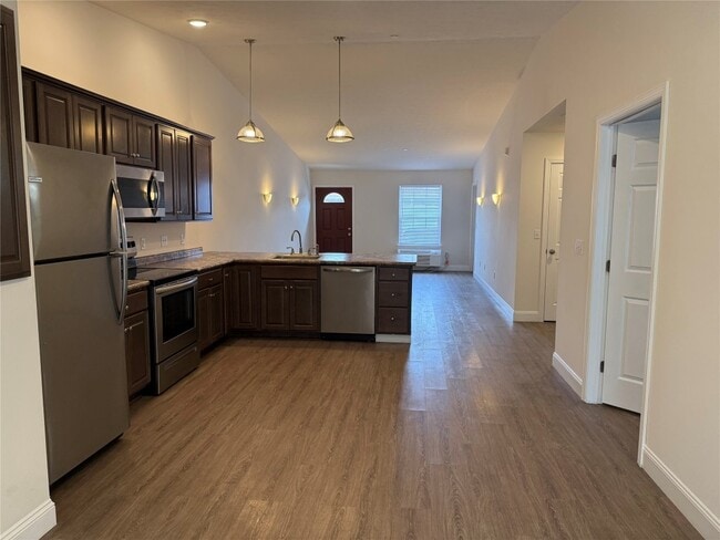 Building Photo - 5187 Westgate Dr